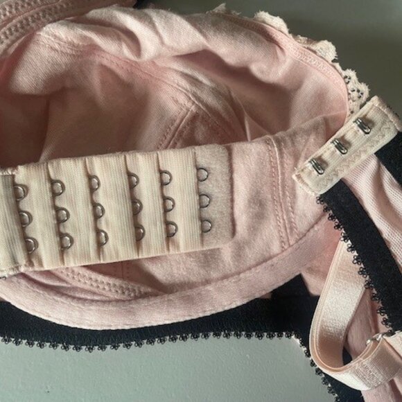 Cake Lingerie – Maternity & Nursing Bra (Coconut Ice Collection) - Picture 3 of 6